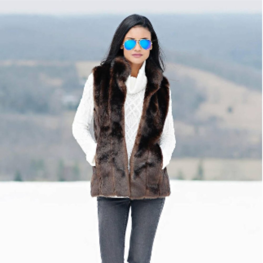 Donna Salyer Fabulous Furs, Sable Faux Fur Hook Vest, Size XS NWT